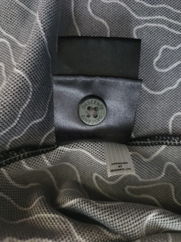 Descente Golf Men Topographic Print Golf Polo Shirt