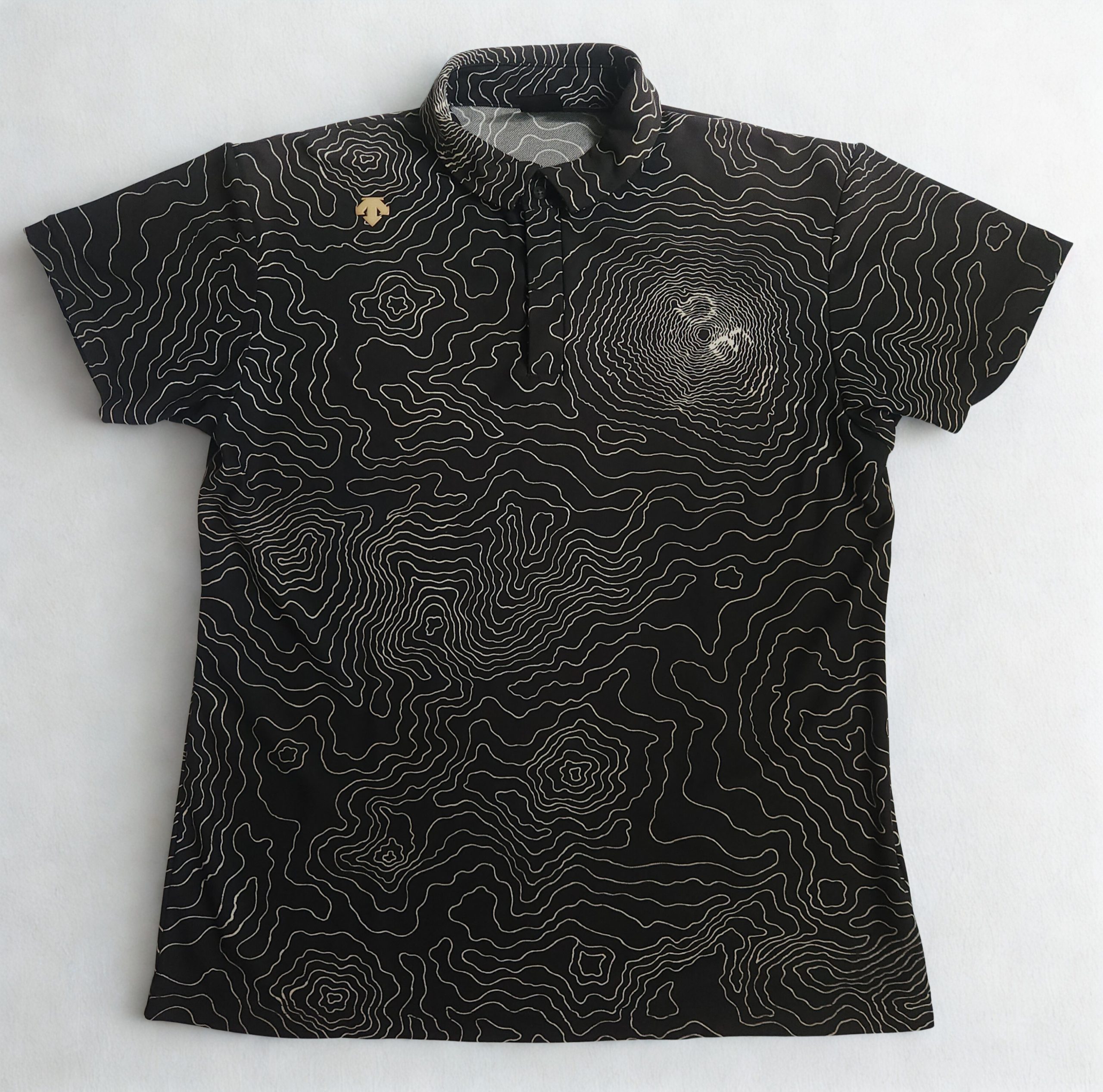 Descente Golf Men Topographic Print Golf Polo Shirt Front View